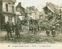  1914-1918 Les regions francaises liberees Roye la Place d'Armes Released French areas the Place of Weapons.jpg 